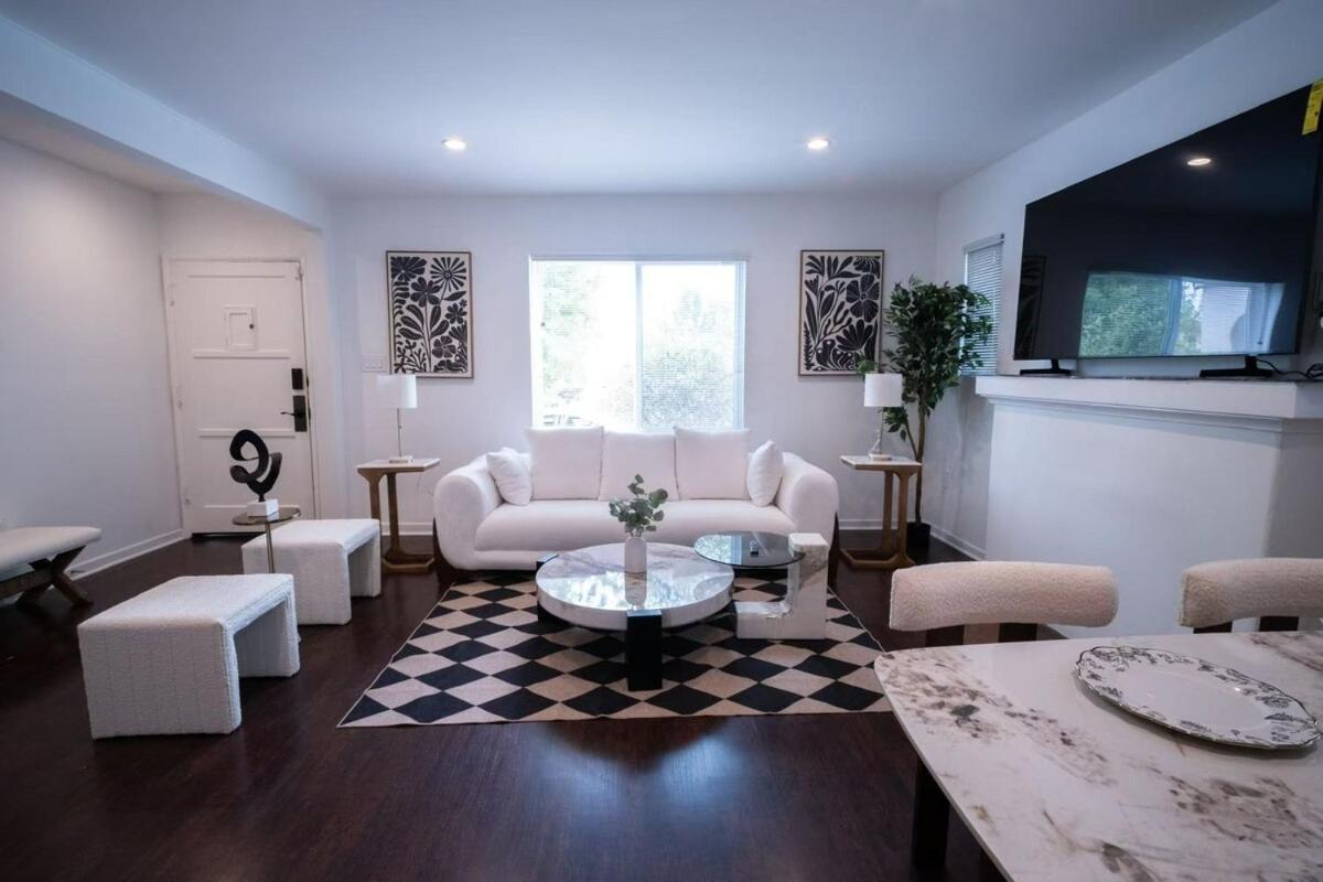 Modern Oasis Close To Ucla & Beverly Hills Holiday home Los Angeles